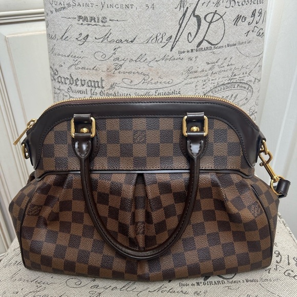 Gorgeous Authentic Louis Vuitton Trevi PM - Picture 7 of 17